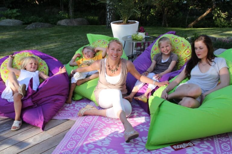 Lina Jacqueline Bryant äntligen med på en familjebild, på besök hos nära vänner i Göteborg 2012.
